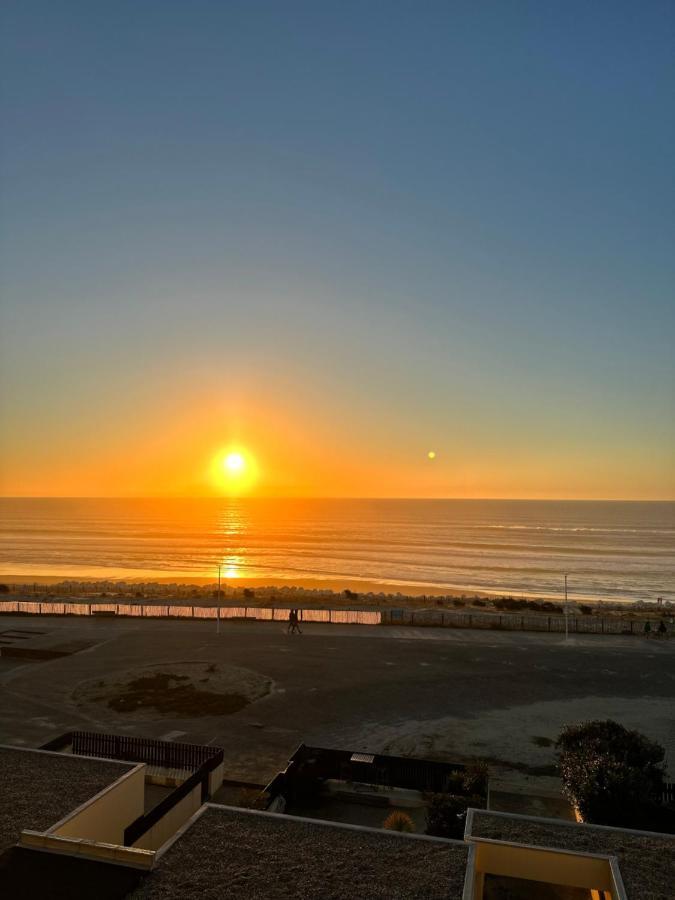 Sunset Lovers Lacanau